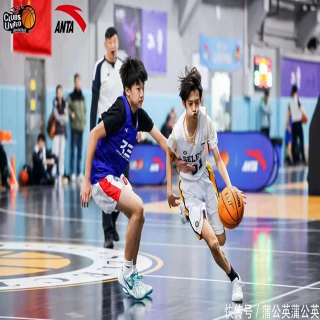 杨瀚森亮相试训展示未来潜力
